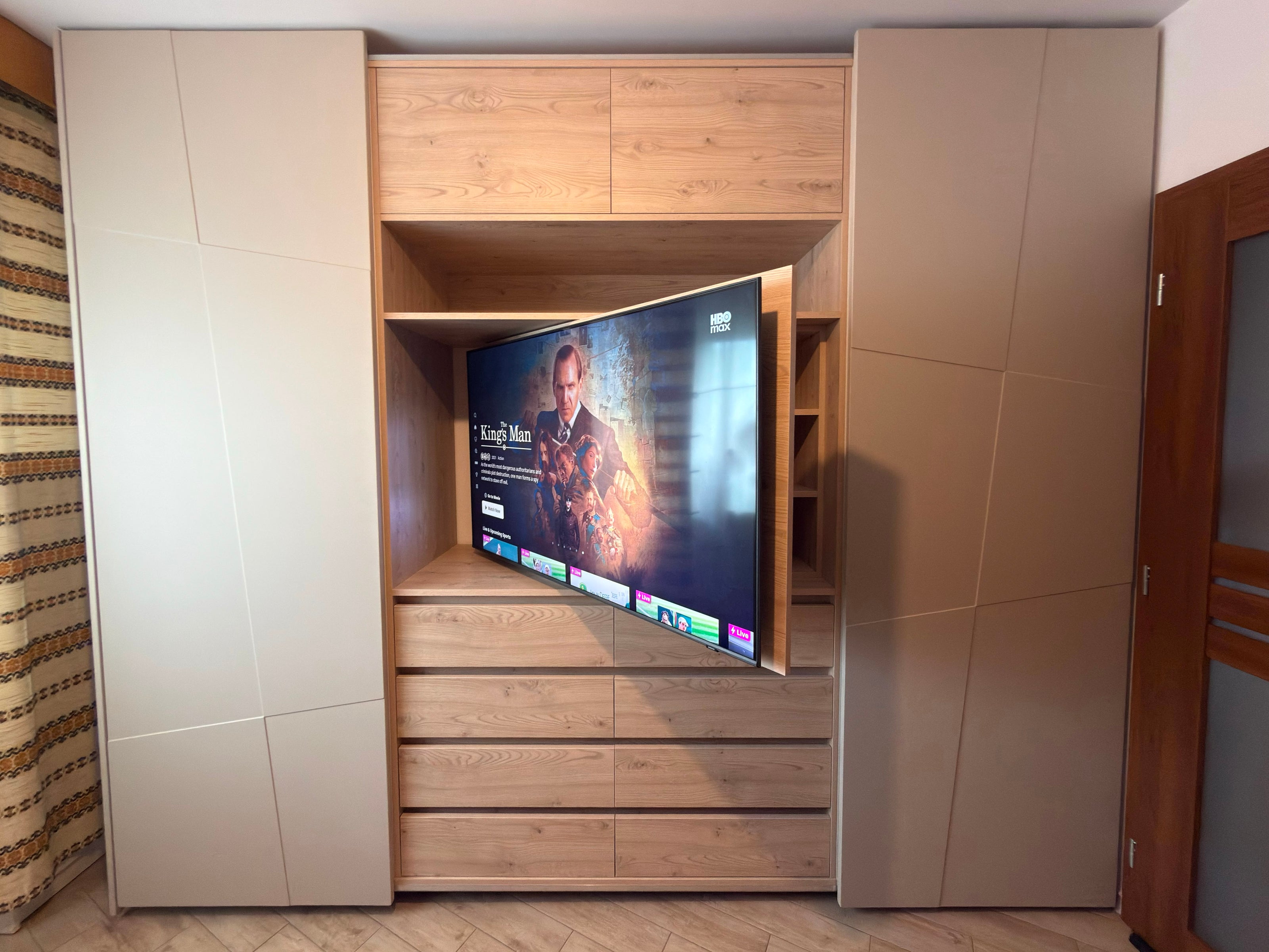 Mobilier la comandă (dulap) pentru dormitor