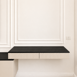 Mobilier pentru living din MDF termoformat cu vitrină și zonă de depozitare realizat la comandă de NORVINIA
