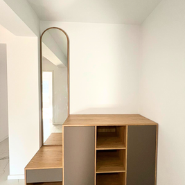 Mobilier pentru hol cu oglindă realizat la comandă de NORVINIA