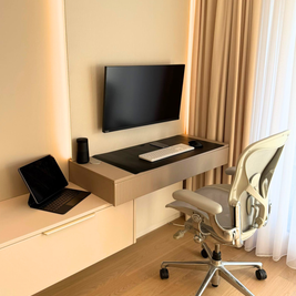 Mobilier pentru living cu fronturi din MDF termoformat realizat la comandă de NORVINIA