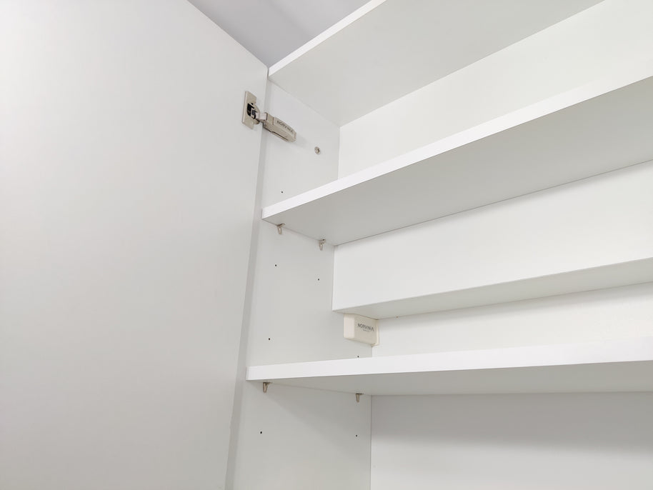 Mobilă de bucătărie NORVINIA cu blat termorezistent și fronturi din MDF termoformat