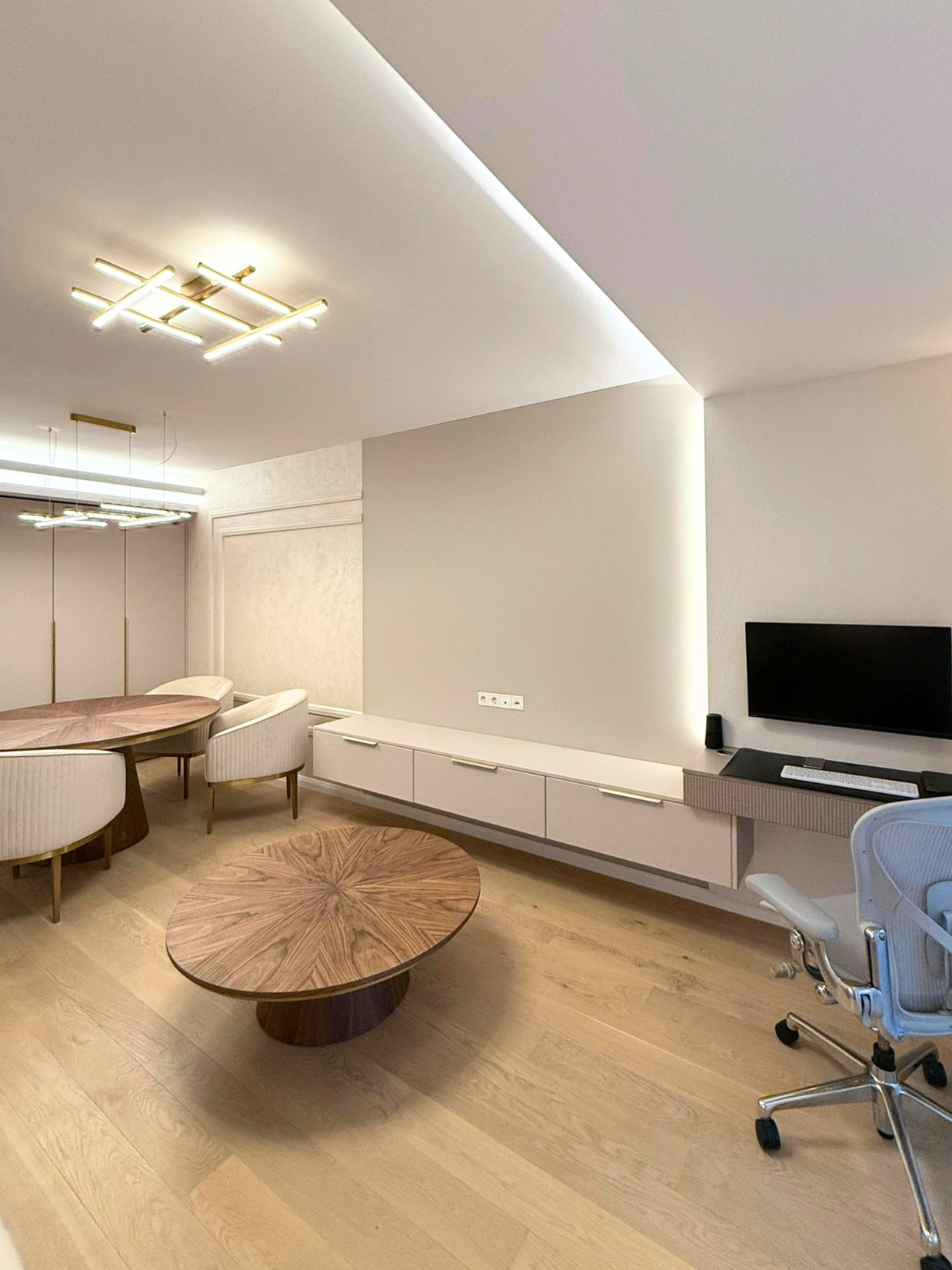 Mobilier pentru living cu fronturi din MDF termoformat realizat la comandă de NORVINIA