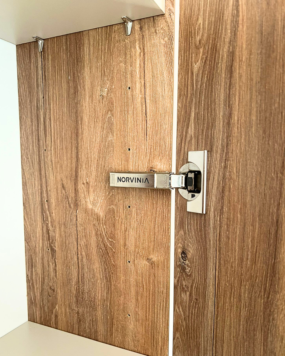 Mobilier pentru living realizat la comandă de NORVINIA