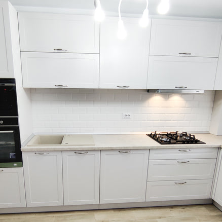 Mobilă de bucătărie NORVINIA cu blat termorezistent și fronturi din MDF termoformat