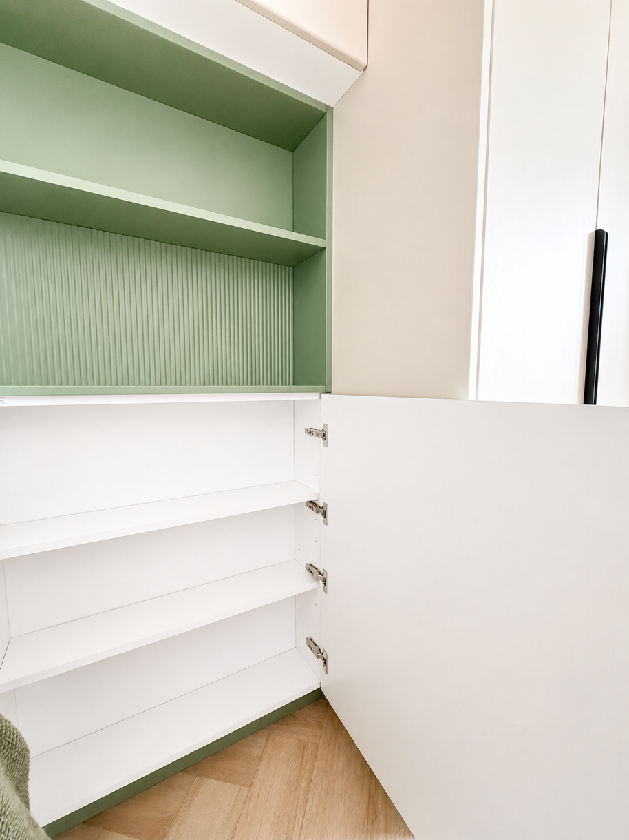 Mobilier la comandă pentru cameră de copil din MDF termoformat
