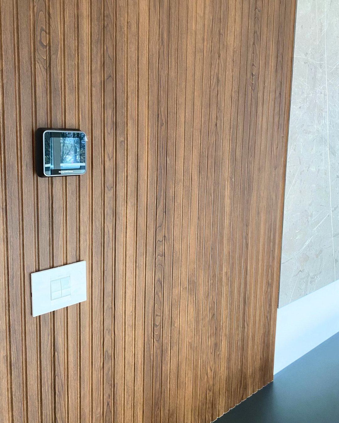 Mobilier pentru living realizat la comandă de NORVINIA