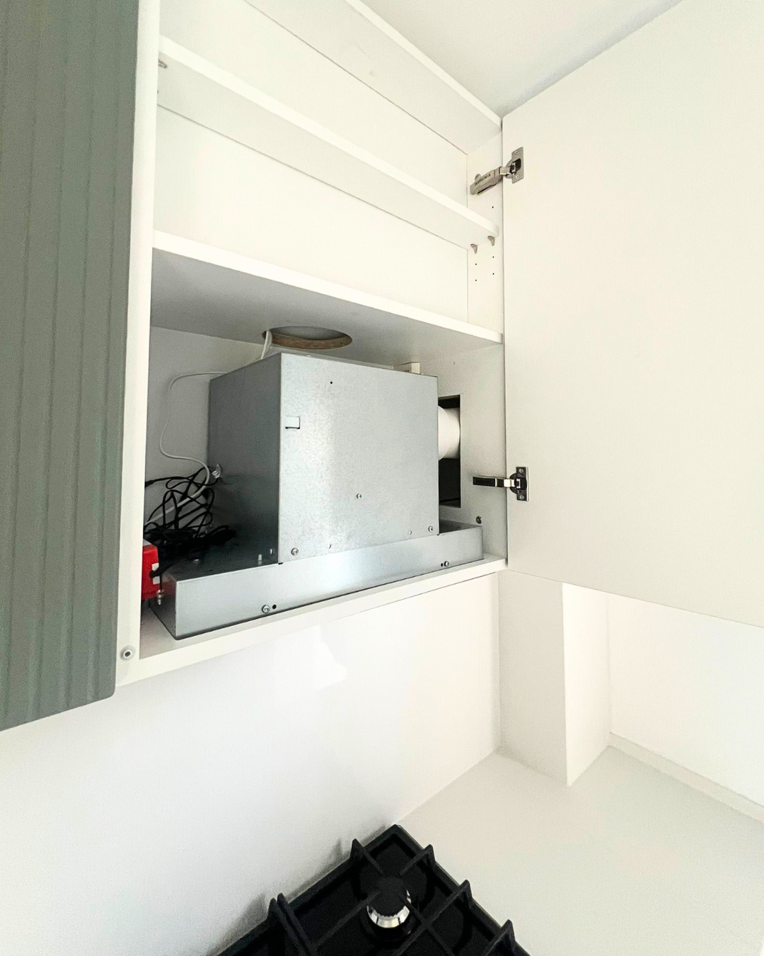 Mobilier bucătărie NORVINIA, cu blat din cuarț compozit