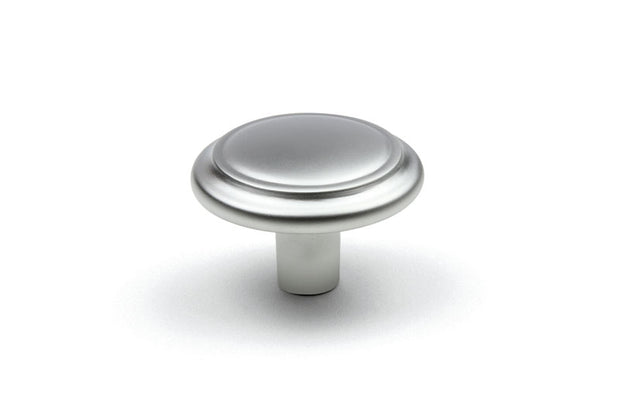 Buton mobilier Turia – crom satinat, rotund, 32×20 mm, cu șurub
