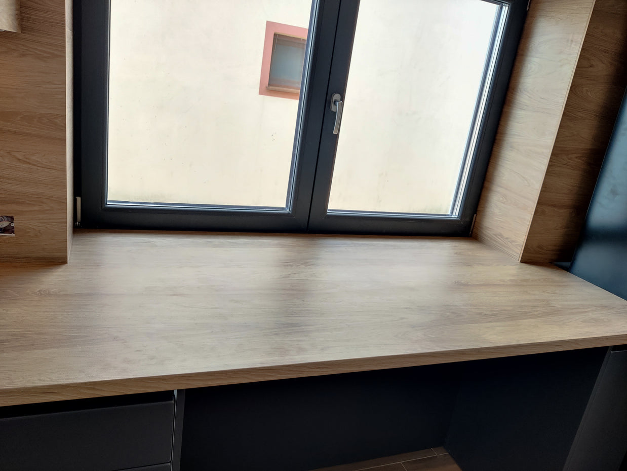 Mobilier de bucătărie NORVINIA cu blat, glaf și contrablat termorezistent, fronturi din MDF termoformat