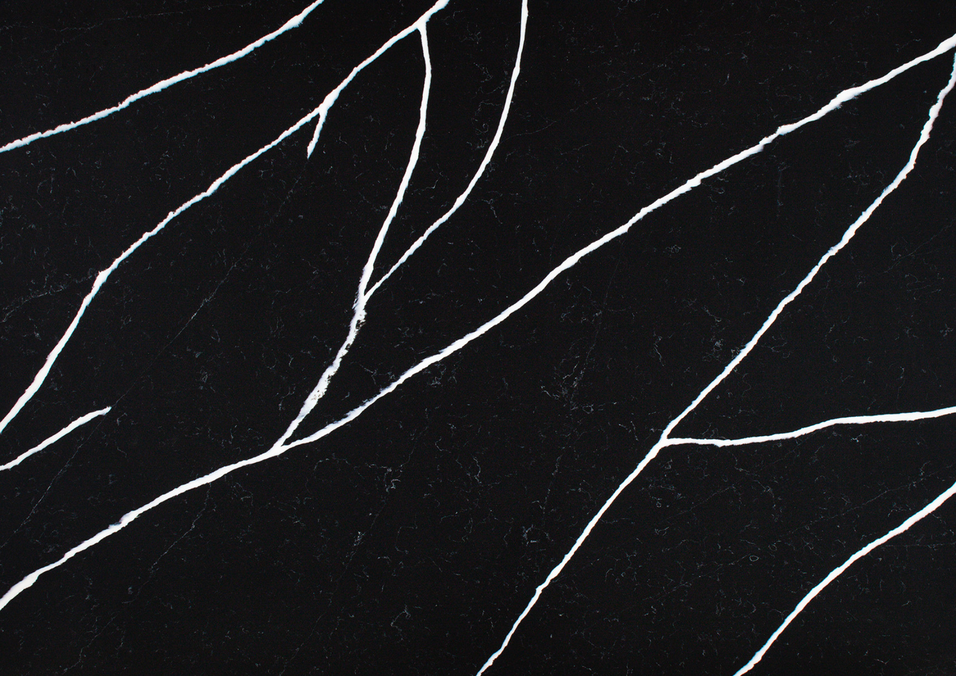 Calacatta Noir Satin - 7530L