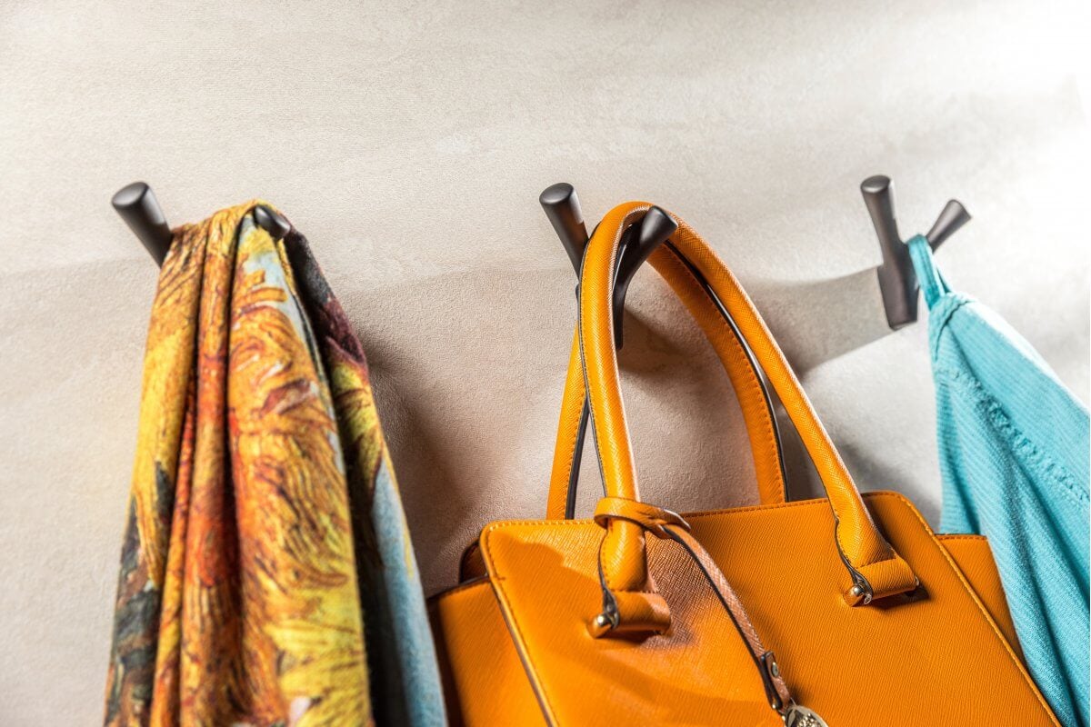 Agățătoare cuier TORNA 81x71 mm, negru mat