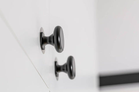 Buton mobilă LORENA 33x26 mm, negru mat
