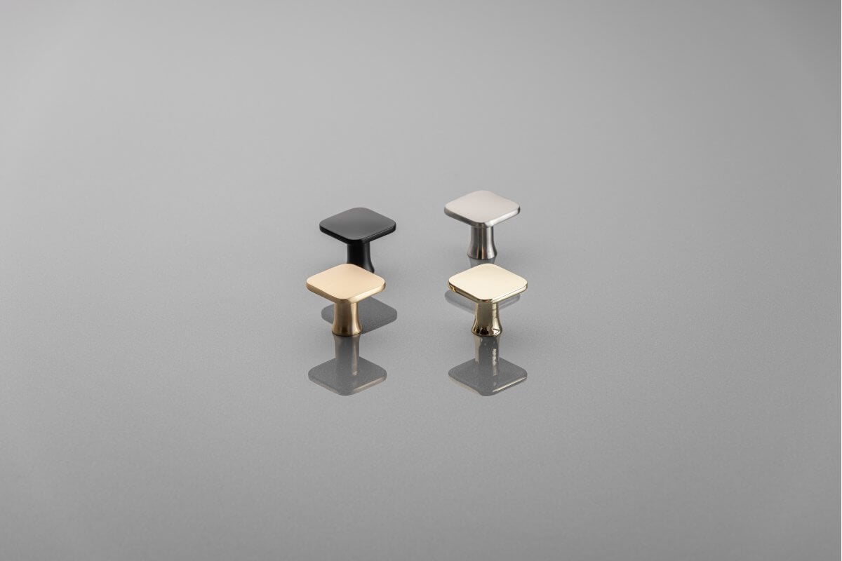 Buton mobilă PIAZZA 30x30 mm, negru mat
