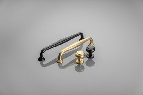 Buton mobilă STILO 33x31 mm, brushed gold