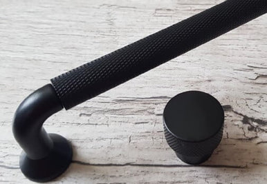 Buton mobilă STRUCTURE 22x23 mm, negru mat