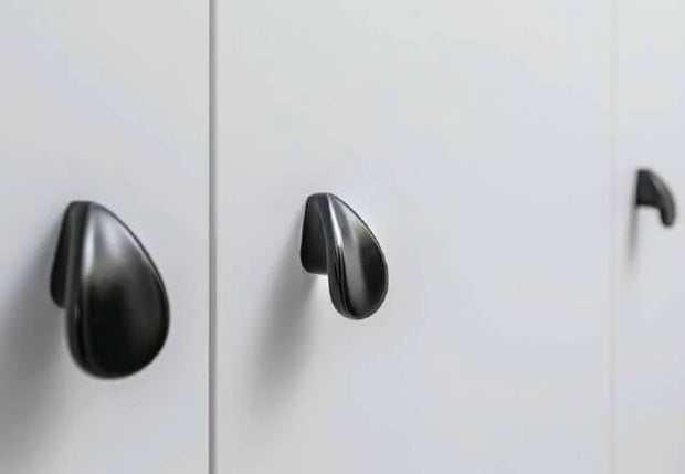 Buton mobilă VENICE 28x46 mm, negru mat