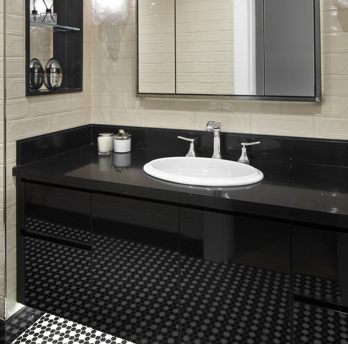 5751 Gala Black