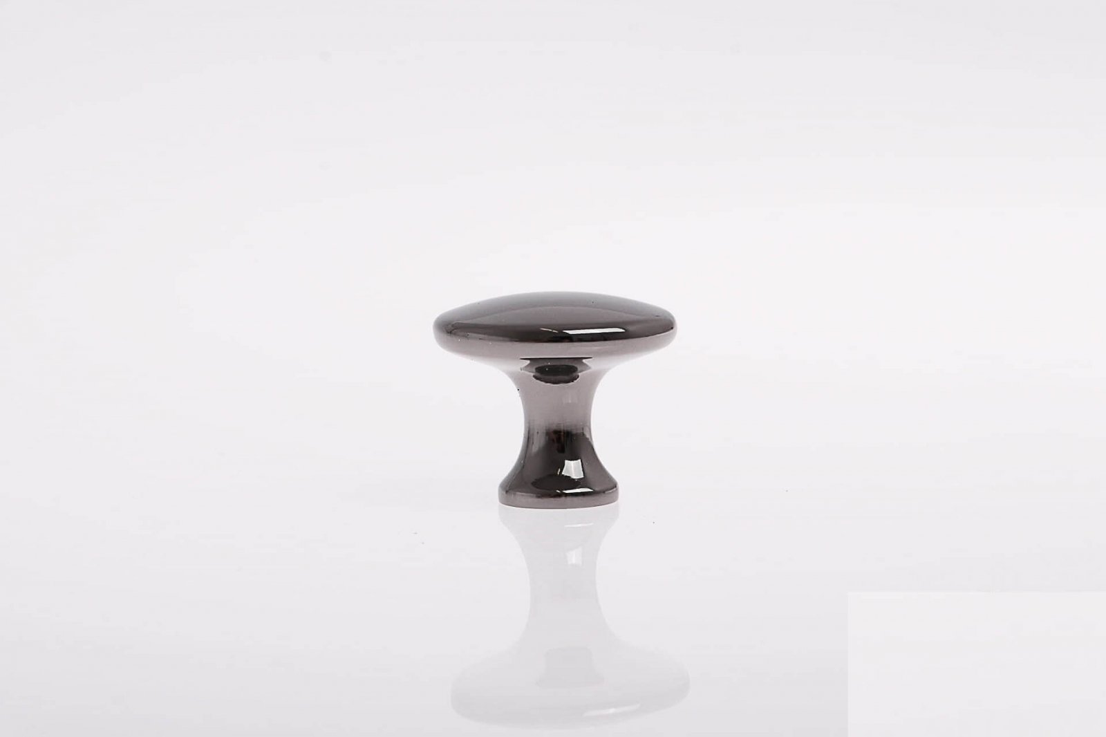 Buton mobilă UDINE 29x25 mm, negru lucios