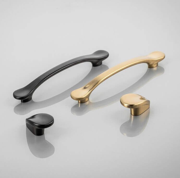 Buton mobilă VENICE 28x46 mm, negru mat